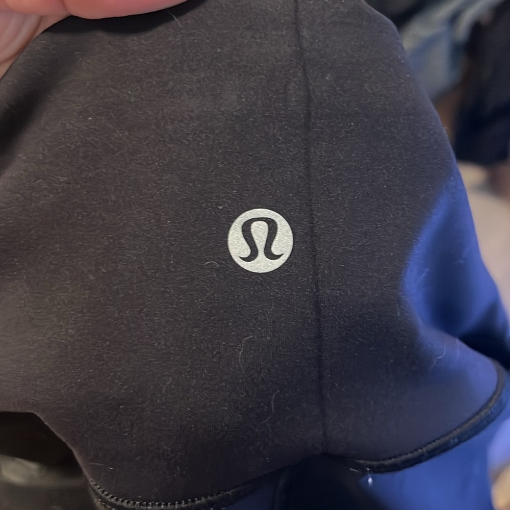 lululemon high waist wunder biker shorts - Picture 3 of 4